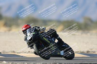 media/Dec-07-2025-CVMA (Sun) [[3e7d2de5dc]]/Race 12- Formula 40 MW and LW/